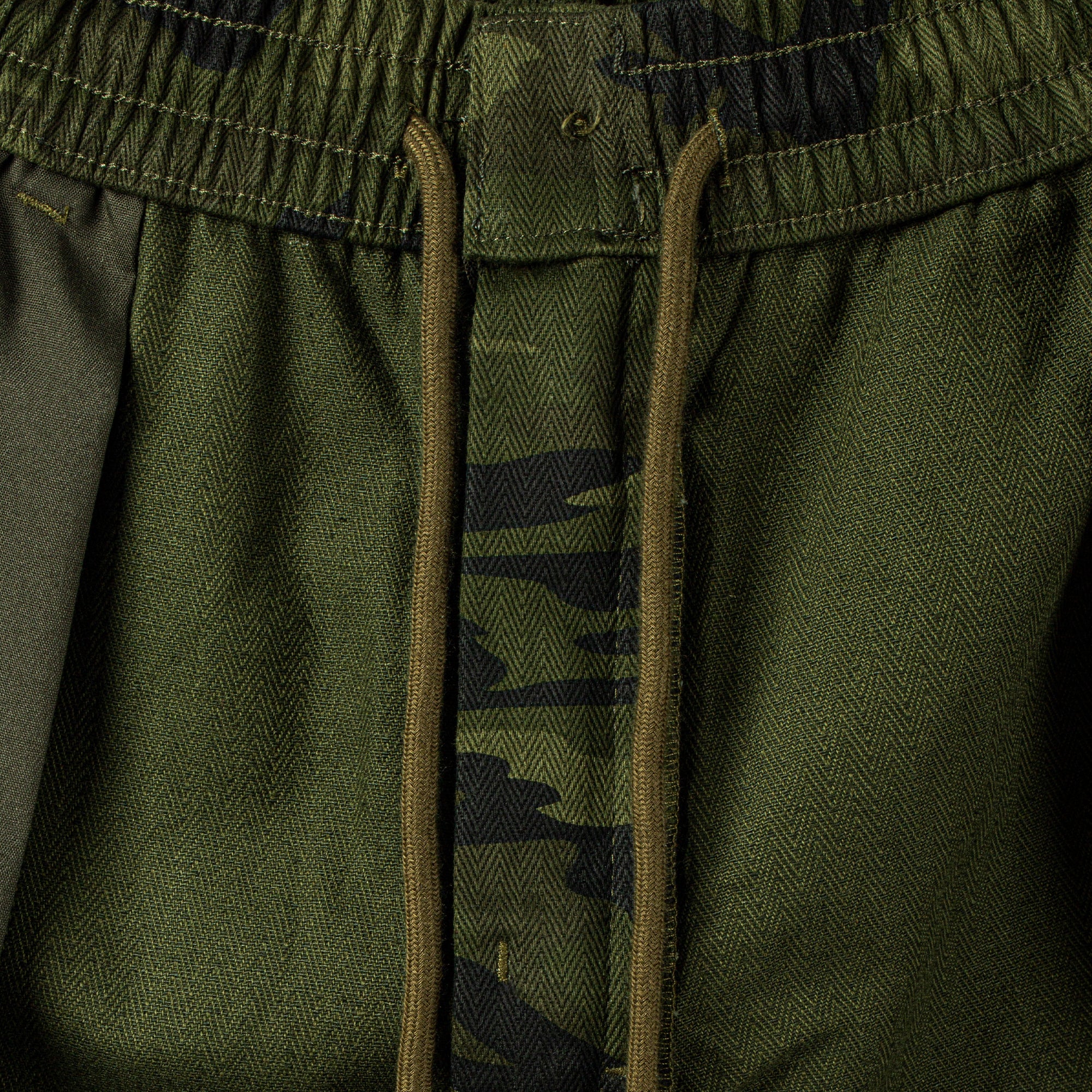 CAMO CARGO SHORTS