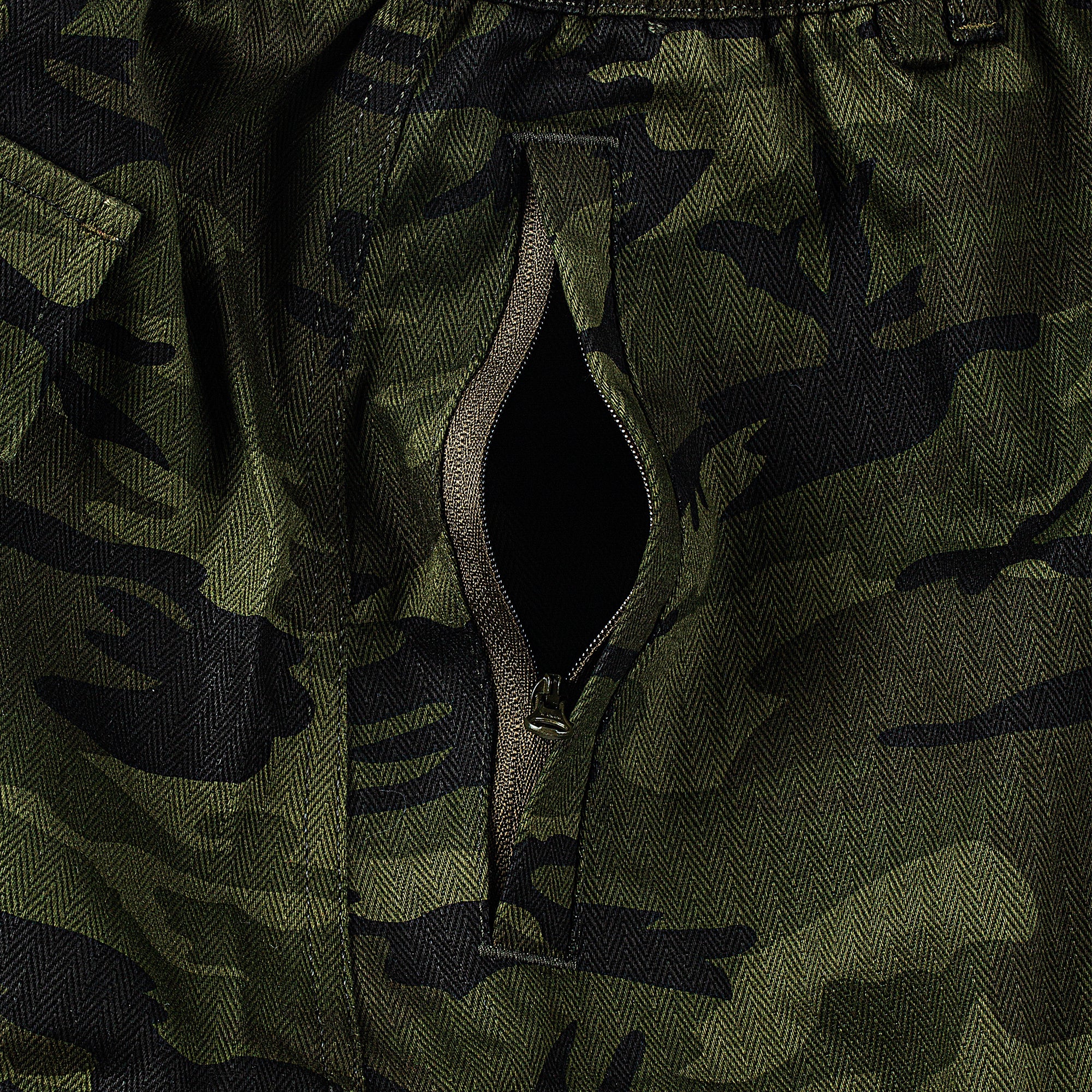 CAMO CARGO SHORTS